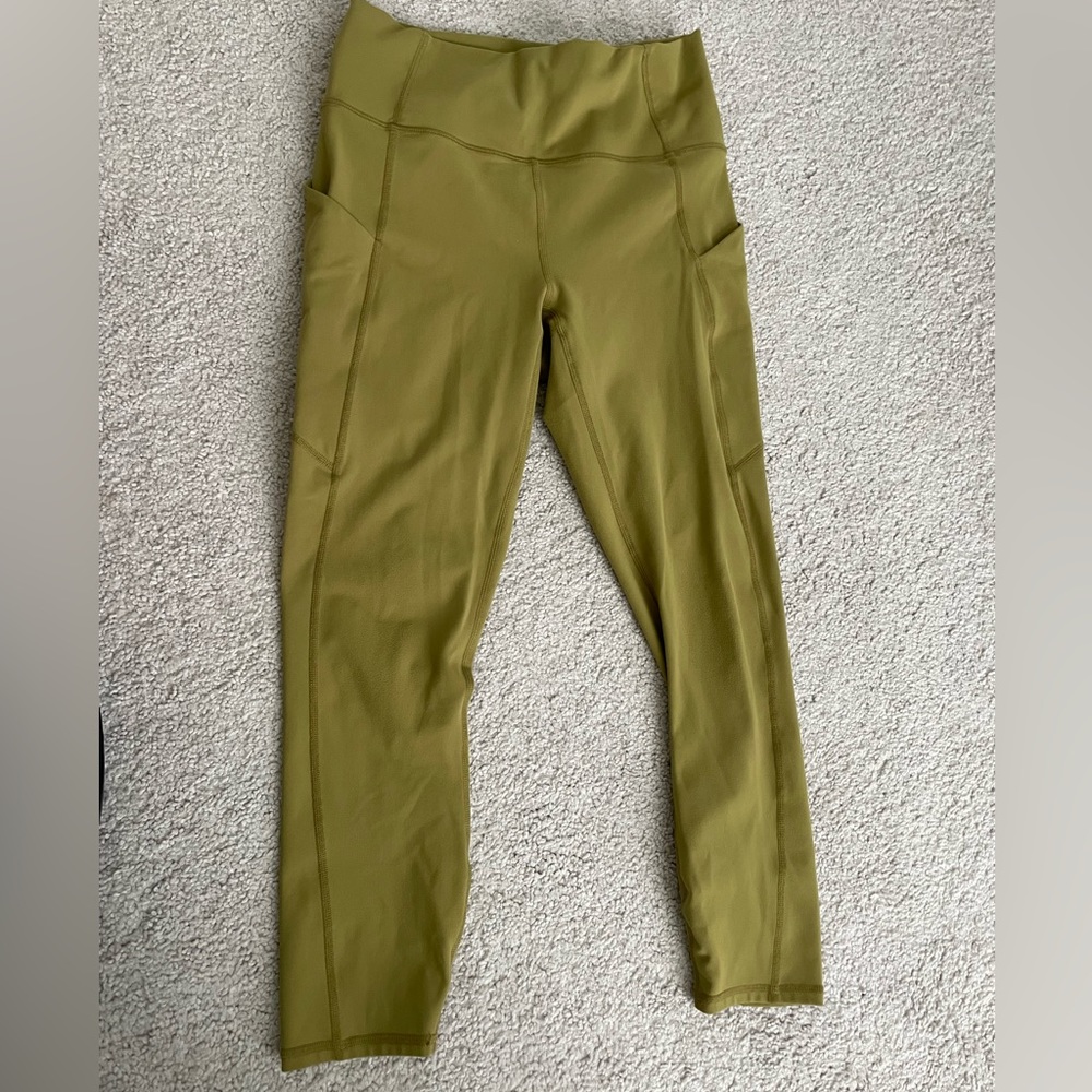 Fabletics crop pant